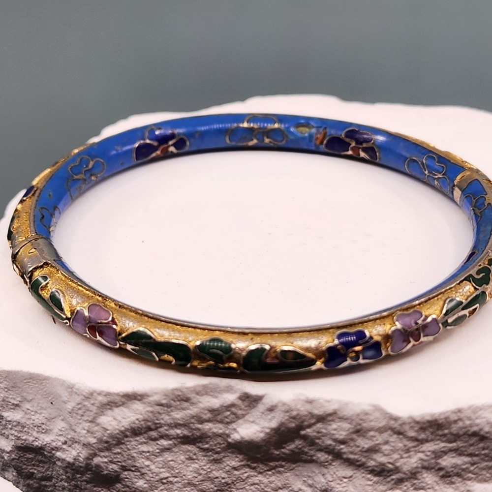 Floral Cloisonne Enamel Hinged Bangle Bracelet Blue Gold Tone Flower Design